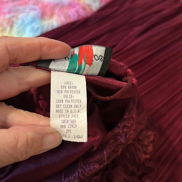 David Rose Vintage Burgundy 2 Piece Lace Suit with Skirt and Top Sz 16w - Picture 14 of 14